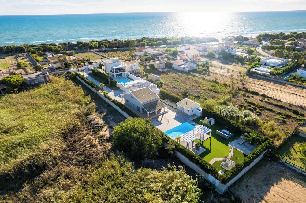 Villa Gemma mare e piscina riscaldata