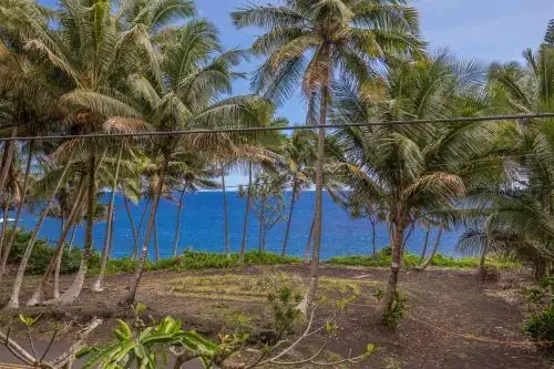 The Bali House and Cottage at Kehena Beach Hawaii