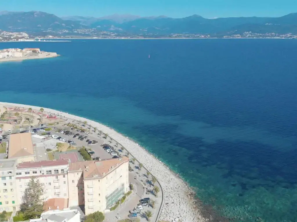 Appartement Ajaccio, 1 pièce, 2 personnes - FR-1-61-559
