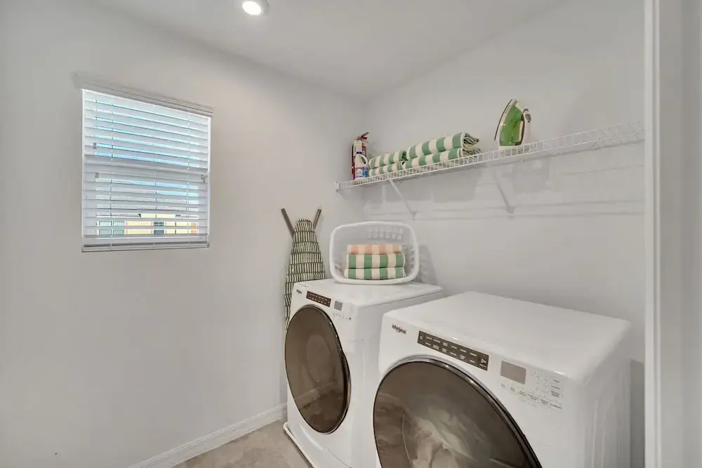 Modern Decor With Themed Rooms, With Retro Game Room and Huge Pool in Upscale Resort! #6s820