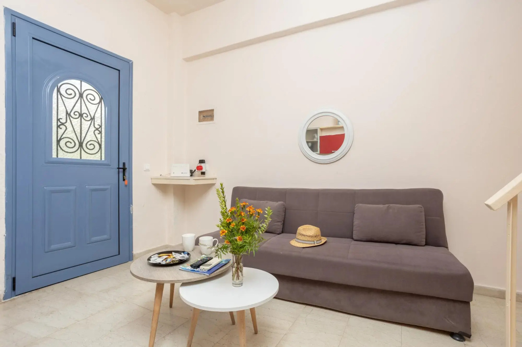 Flora Maisonettes 2 Walk to Beach A C Wifi Car Not Required