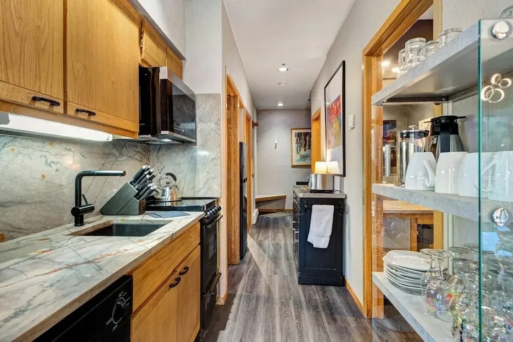 River Bank Lodge 2916
