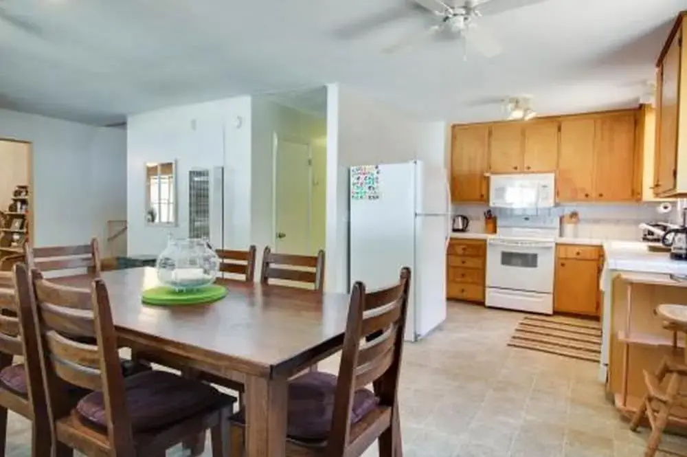 Large Cabin, 3 Minutes To Lake, 8 Minutes To Heavenly! 4 Bedroom Home