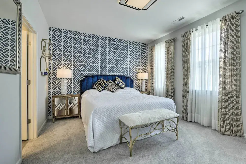 Tasteful Durham Townhome - 6 Mi to Downtown!