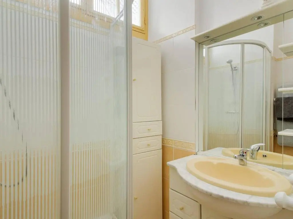 Appartement Cauterets, 3 pièces, 6 personnes - FR-1-401-112