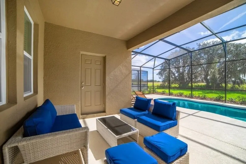Amazing 5 Bedroom Solterra New Resort Home 5 Villa by RedAwning