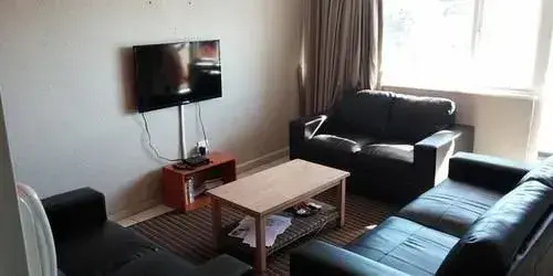 Rondebosch Court