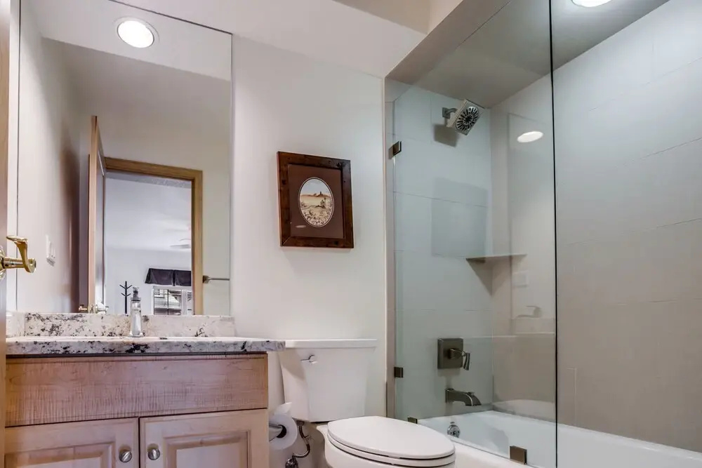 Luxurious 3 bedroom 3 bath condo! 3 Condo by RedAwning