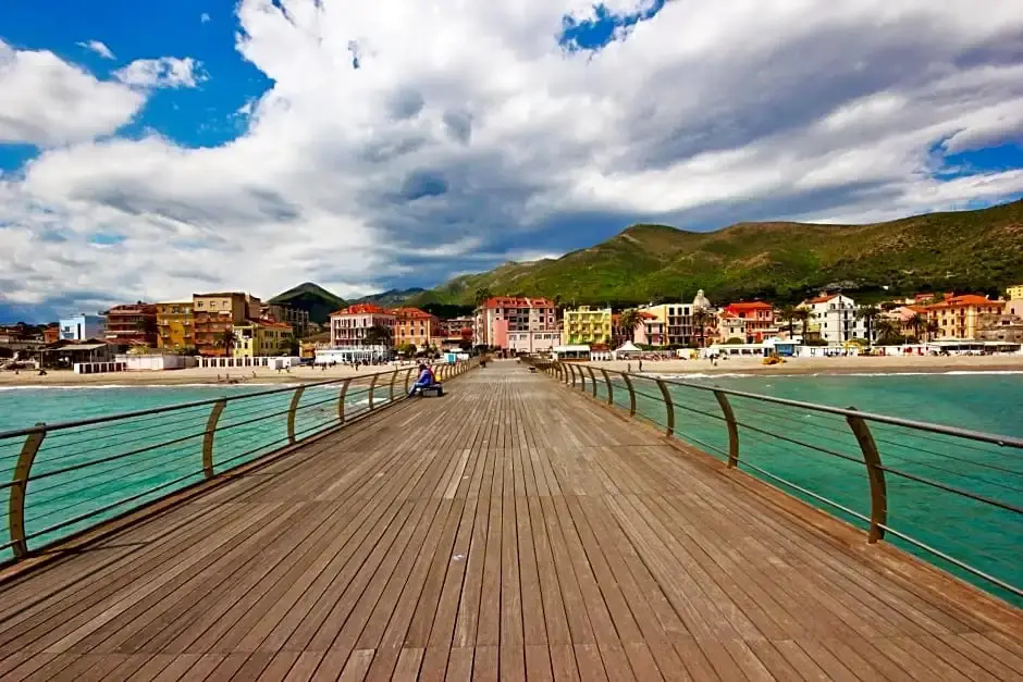 Due Passi dal Mare