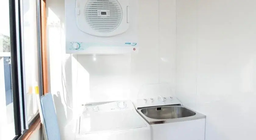 Seven Mile Beach Cabin and Caravan Park