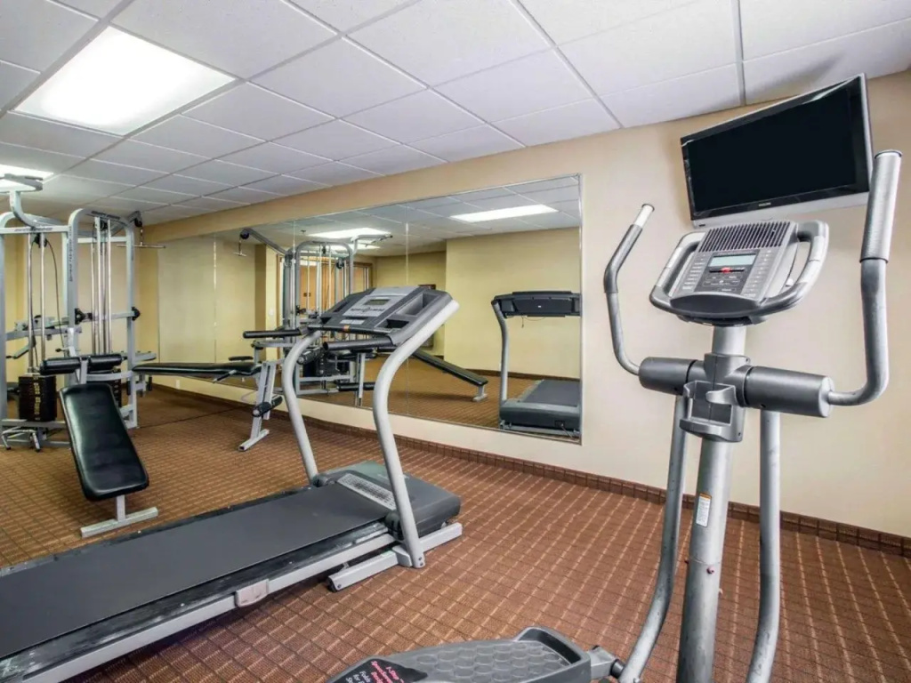 Comfort Inn & Suites Greenville I-70