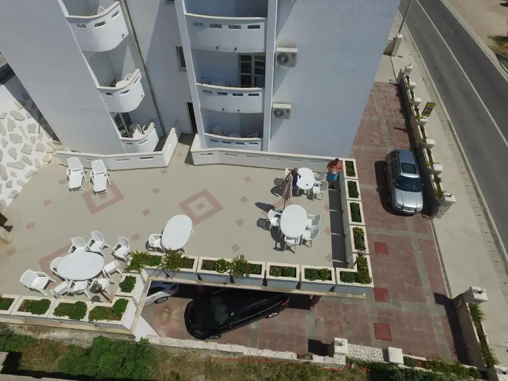 Sunrise Apartments and Studio Apartments