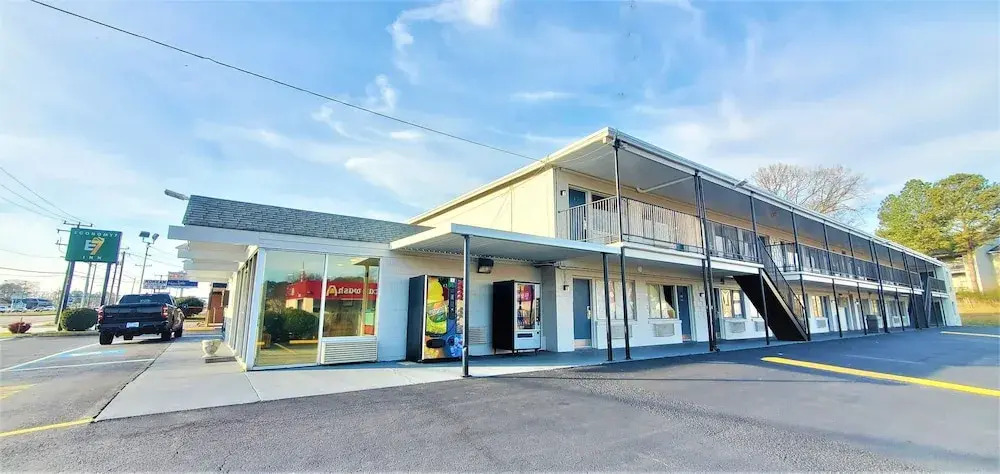 Travel Inn Newport News