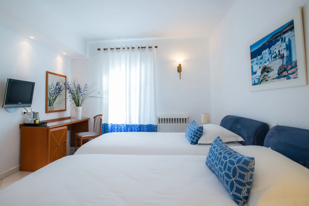 Hotel Adonis