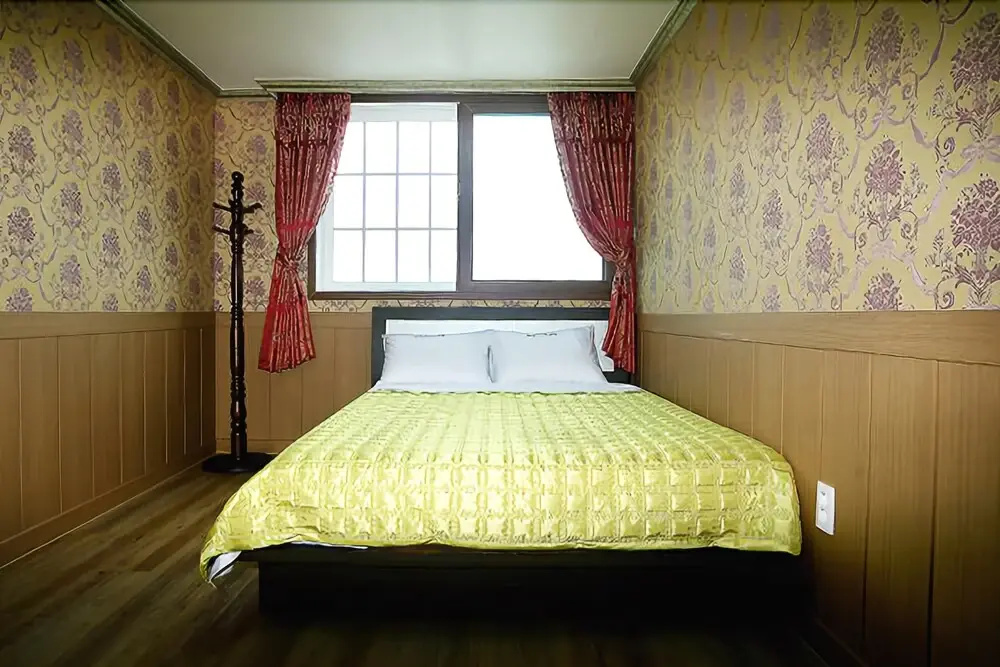 Tongyeong White Beach Pension