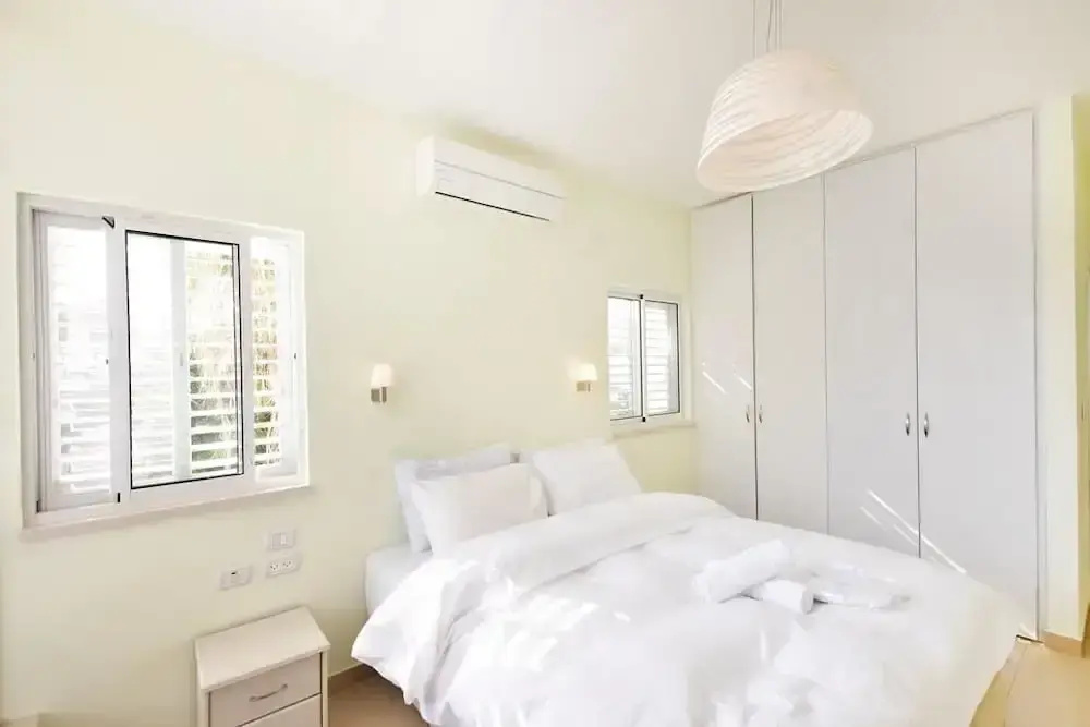On Gordon Beach-Luxury- Stay at my Place