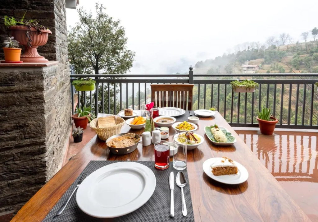 ROSASTAYS Vatika - Mountain View