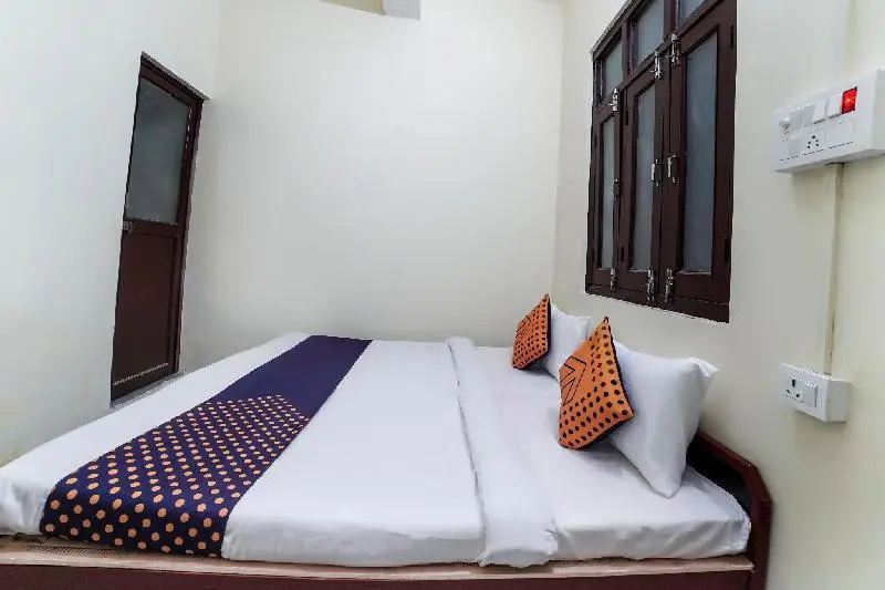 Spot On 69288 Hotel Aina