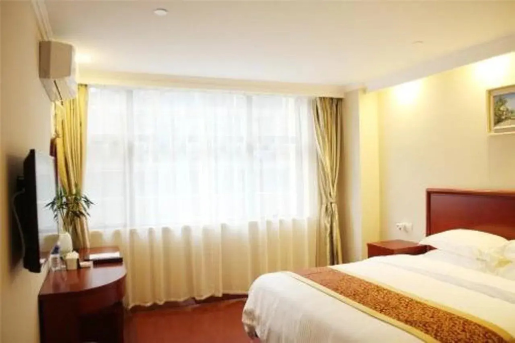 Shell Xuzhou Yunlong Area Green Business City Hotel