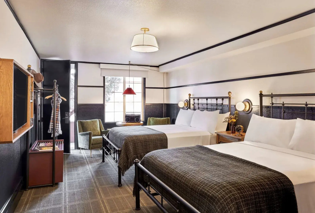 High Country Motor Lodge - Near NAU and Downtown