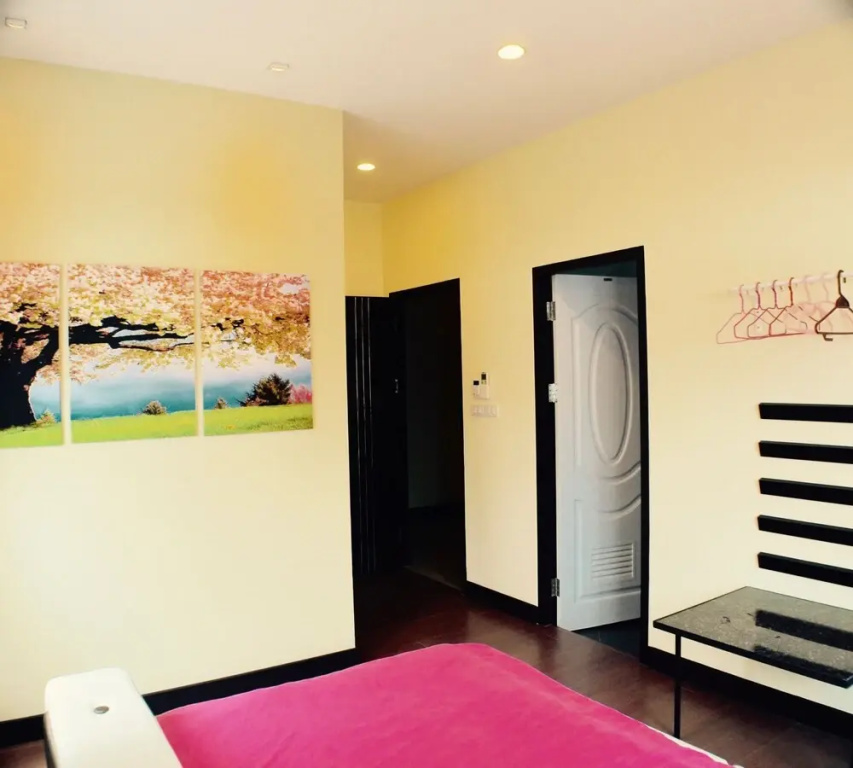 4 Bedroom House at Skytrain