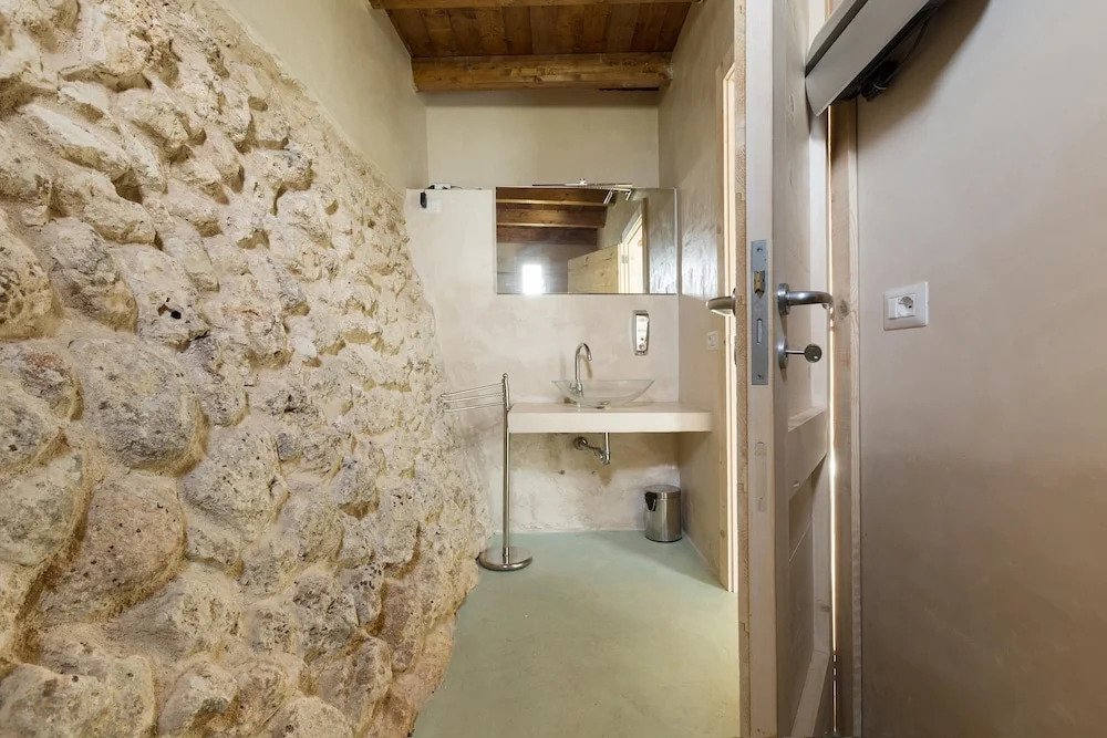 1891 Falcon Home Resort