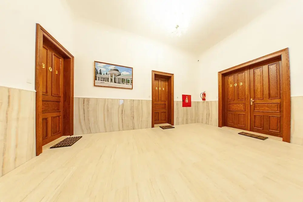 Gold Residence