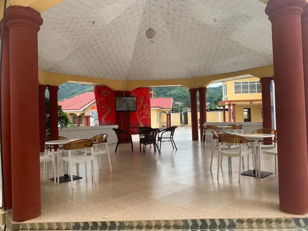 Monipee Hotel