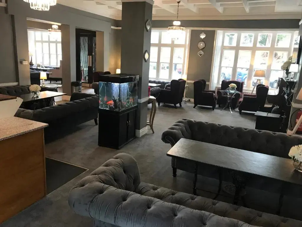 The Hotel Commodore
