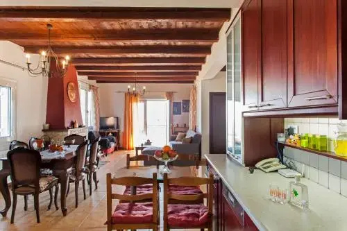Panorama TraditionalHouse