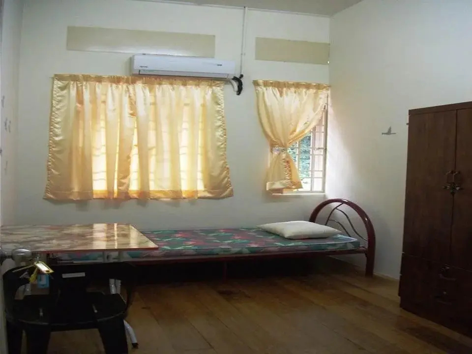 Venus Female Boarding House (отель для женщин)
