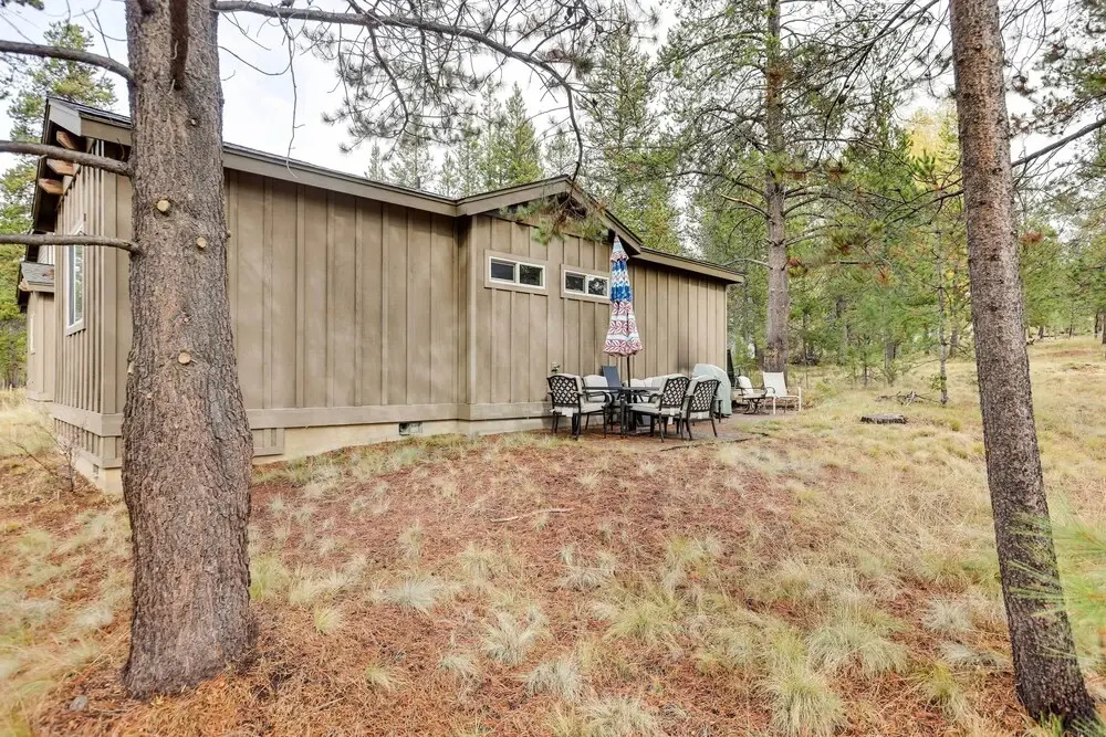 Private Pool & Hot Tub: Sunriver Retreat!