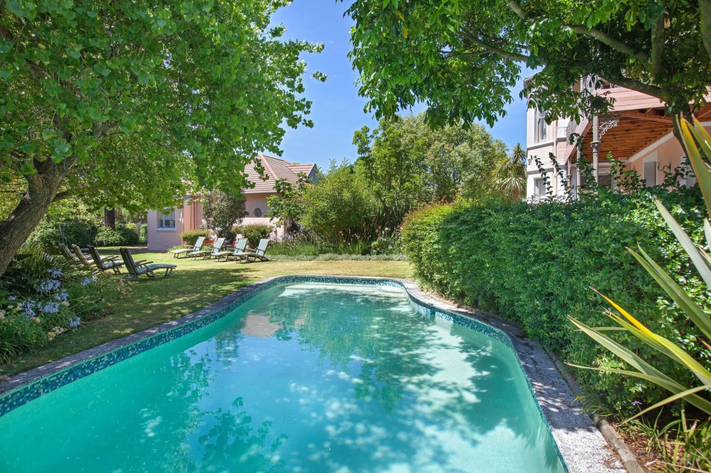 Medindi Manor