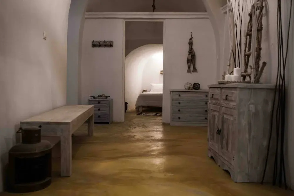 The Grand Cave House