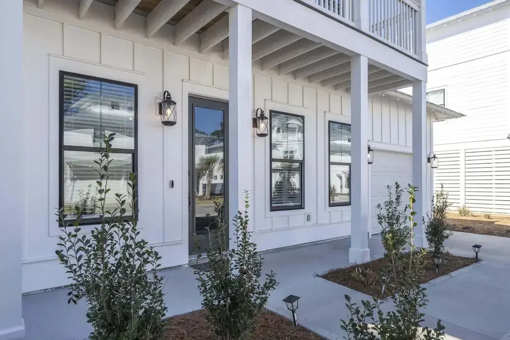 Beach to Bay 3BR Retreat - Cowboy Pool & Golf Cart