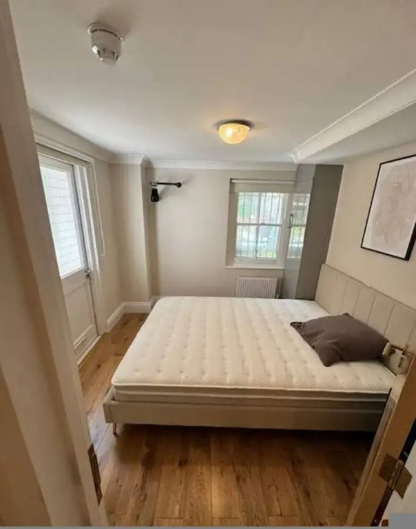 Charming Notting Hill Basement Flat With Garden