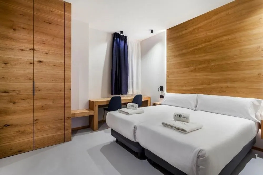 NALU Valencia Boutique Rooms