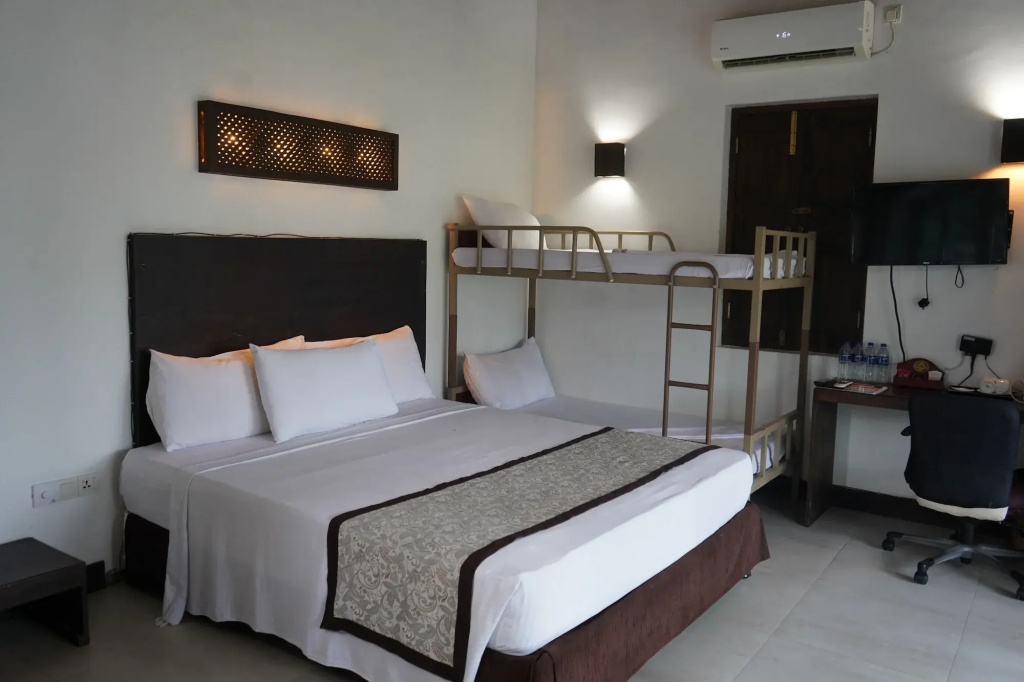 Amaluna Resorts