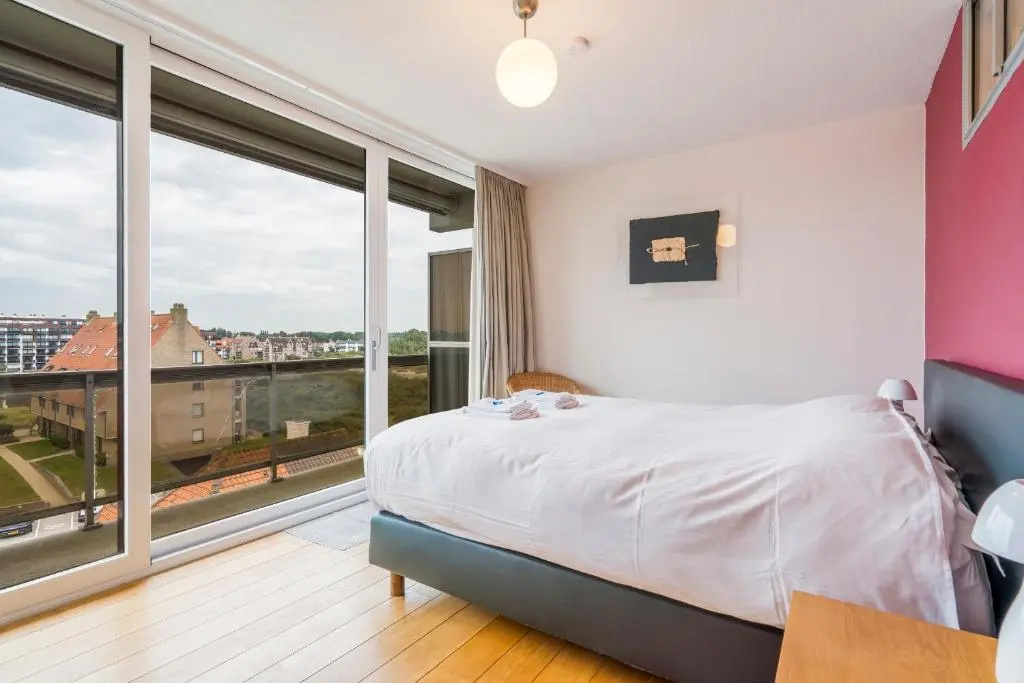 Refurbished comfortable app 1min from the sea