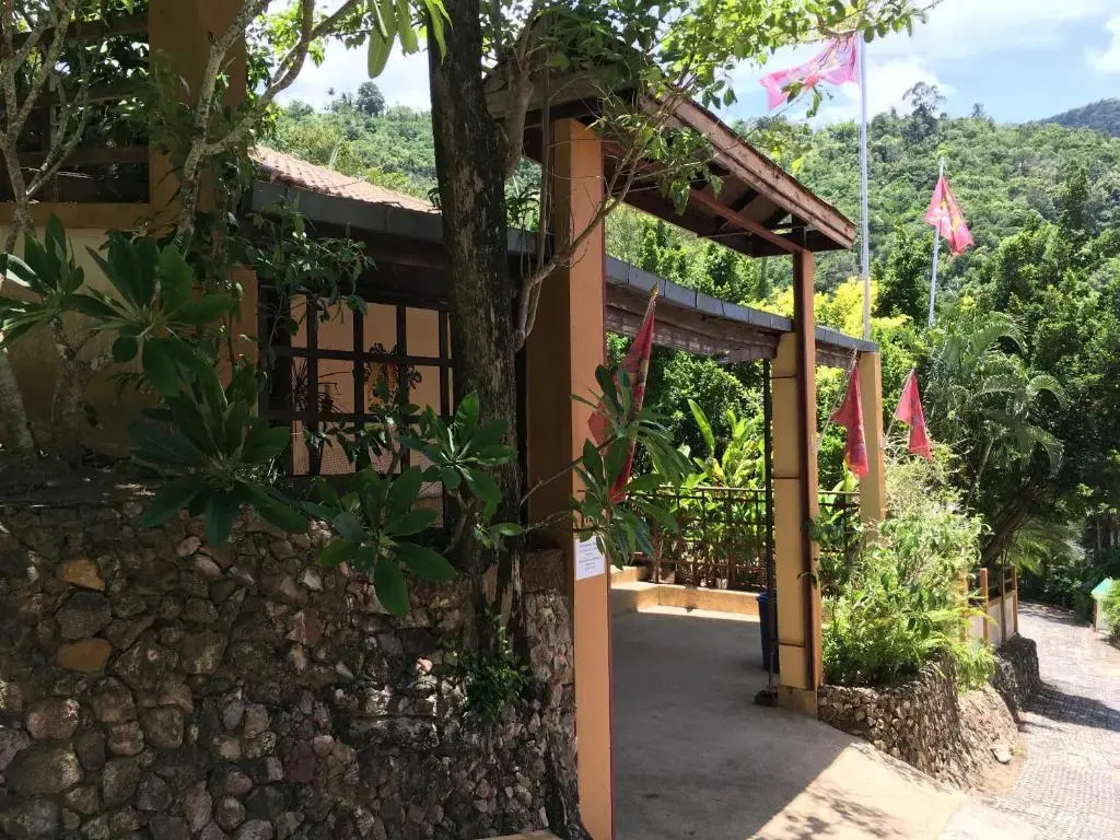 Ever dreamed of staying in a 4 Bedroom Castle SDV044A-By Samui Dream Villas