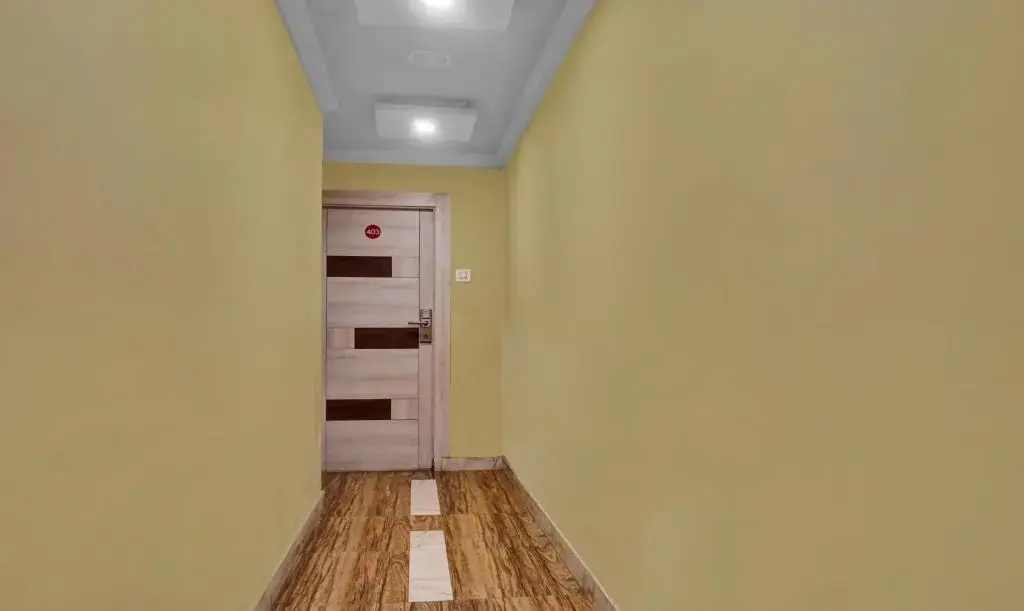 OYO Townhouse 420 Ratna Palace