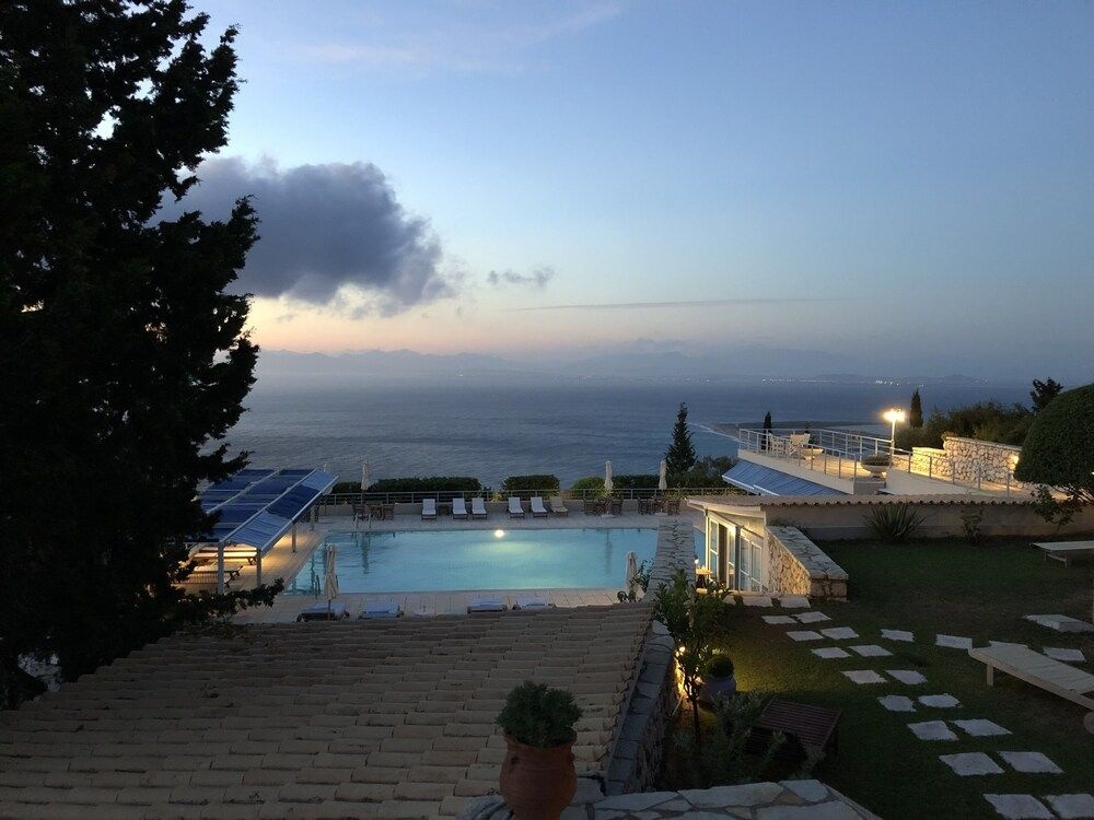 Mira Resort