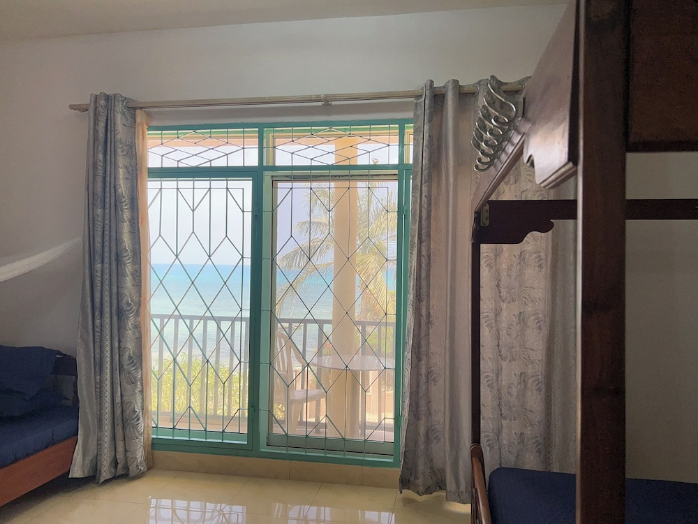 芒果海滩酒店Mango Beach Hotel