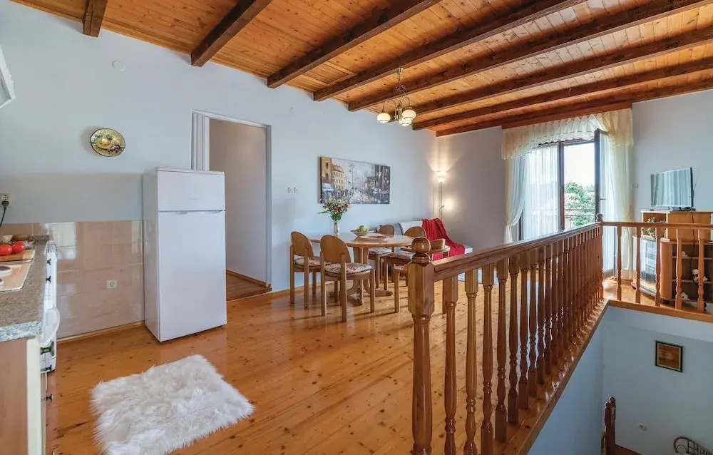 Nice Home in Hrboki With Wifi and 3 Bedrooms