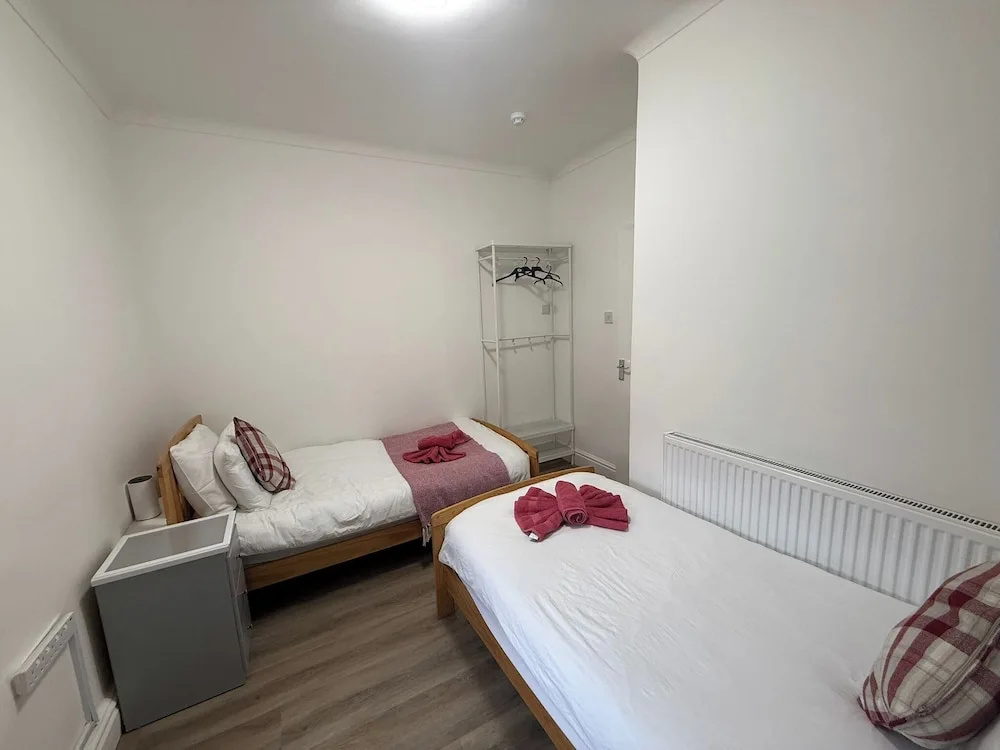 Blackpool - Apartment - Sleeps 6- Coastal Stay