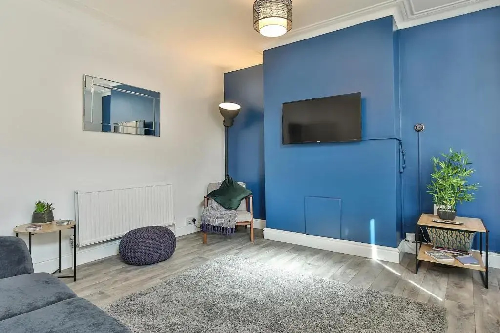 Hidden Gem-Open To Book-Super Location