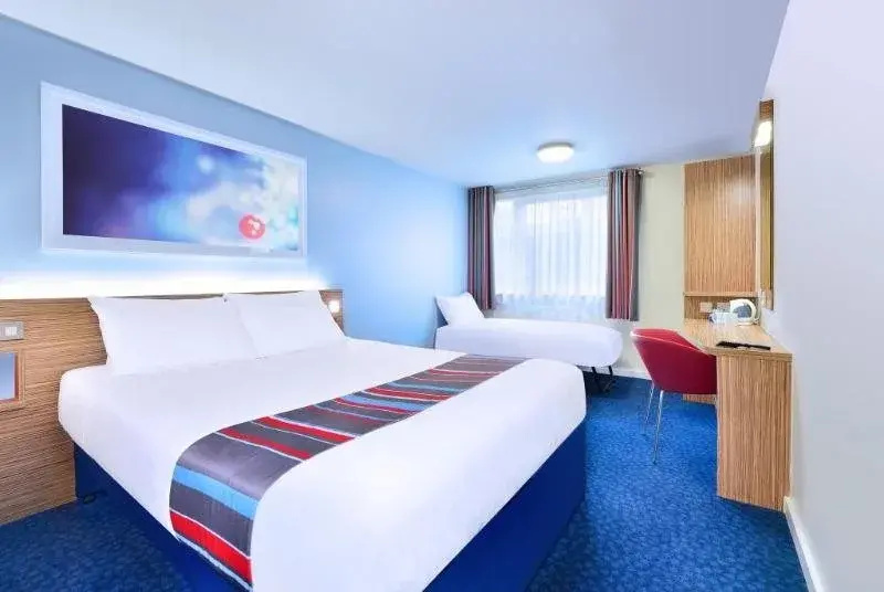 Travelodge Llanelli Central