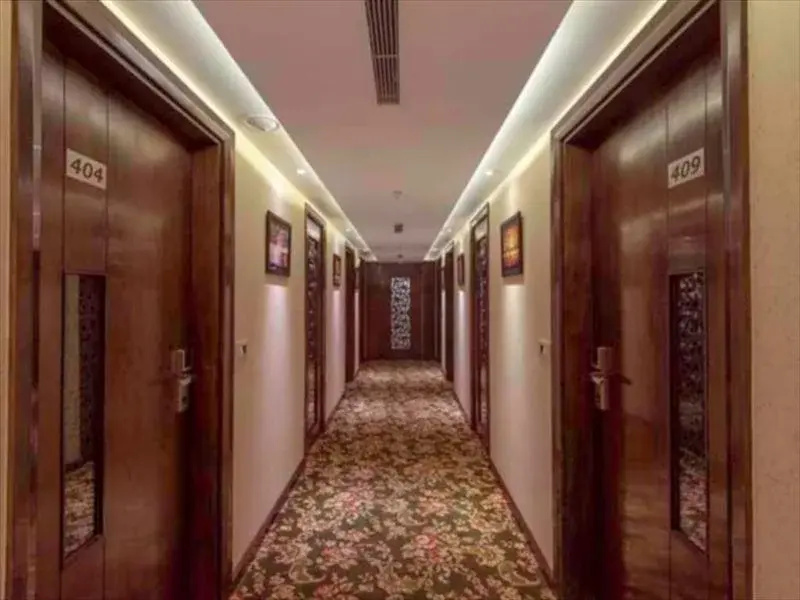 Hotel Aditya Park Regent