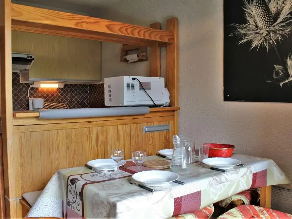 Appartement Risoul, 2 pièces, 4 personnes - FR-1-330-132