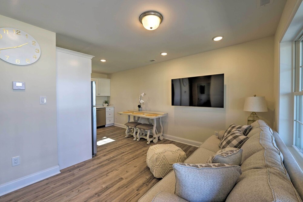 Welcoming Wildwood Condo ~ 1 Block to Beach!